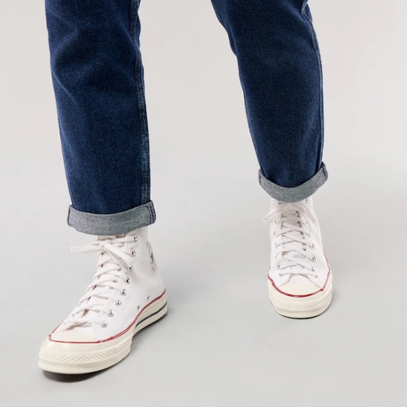 Hollister Ultra High Waist Mom Jean Medium Wash - Picture 4 of 9